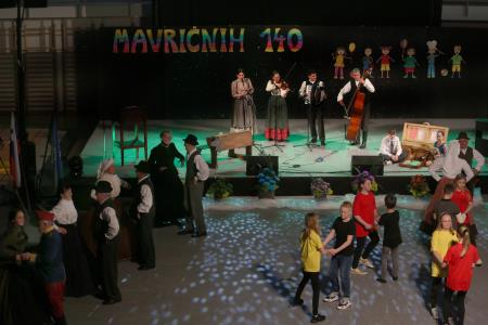 PRIREDITEV OB 140 LET ŠOLSTVA NA RAKEKU 42 FOTO LJUBO VUKELIČ